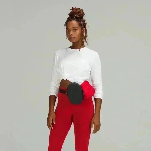 Lululemon-Future  Legacy Crossbody Bag - Picture 5 of 6